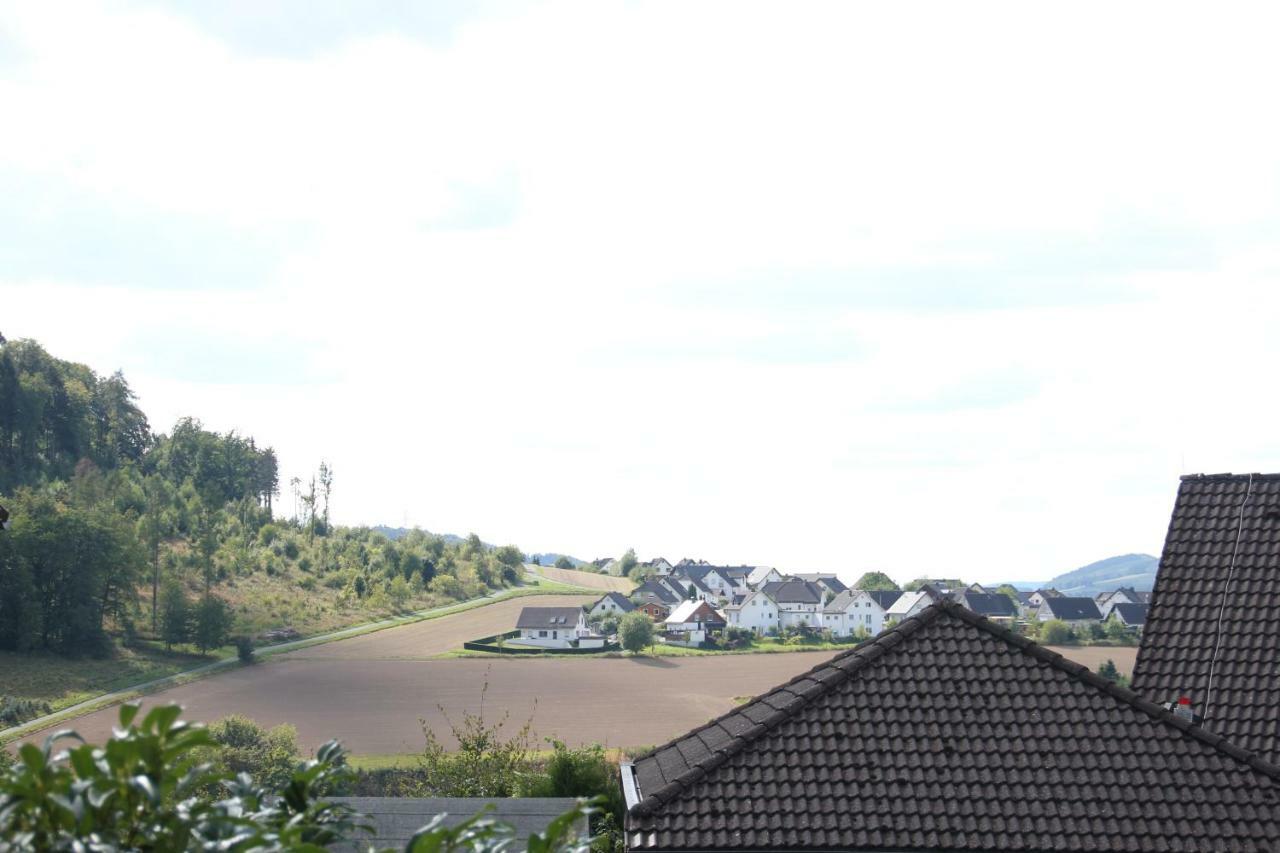 Ferienwohnung "Am Kreuzfelsen" Bestwig Exterior foto